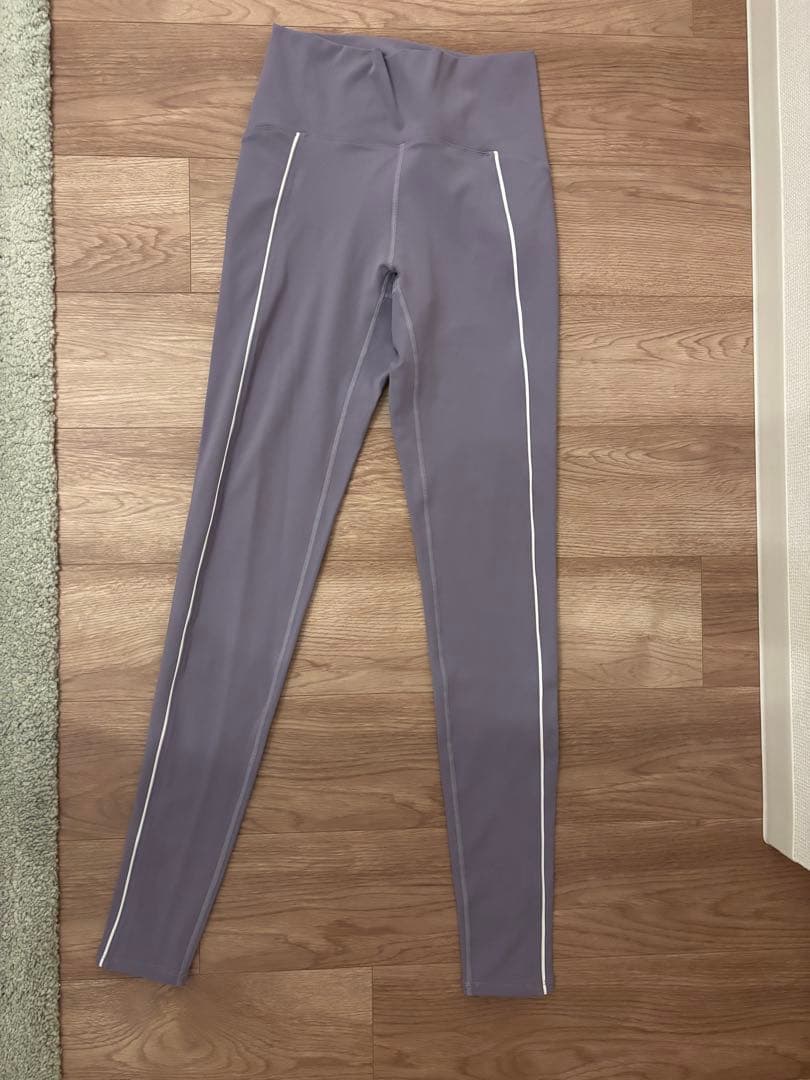 SUKALA ライントレンカレギンス　ライラック