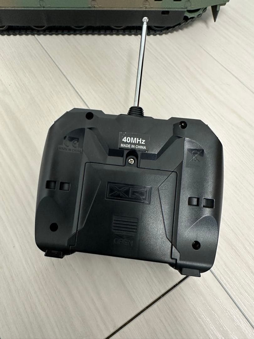 陸上自衛隊10式　戦車　ラジコン