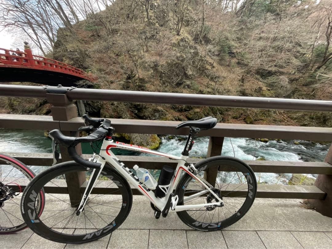 完成車 ホイール違います