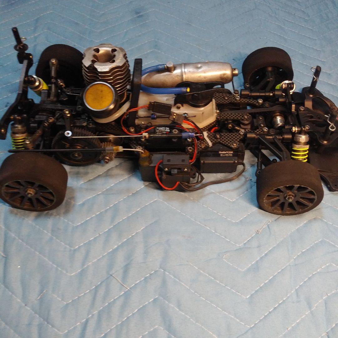 ラジコンエンジンカーV-ONER4vo2