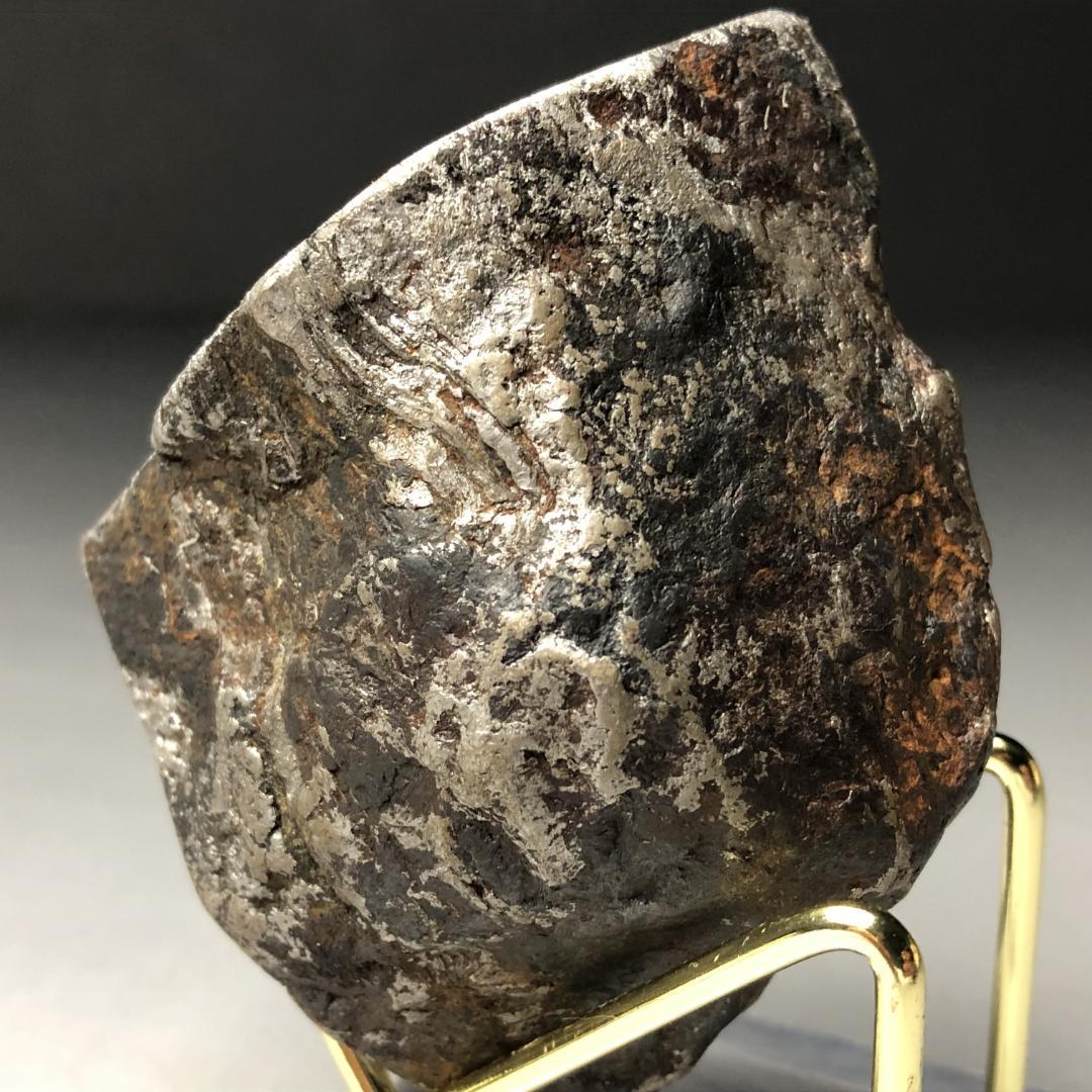 アルタイ隕石 鉄隕石　外皮付き隕石　エンドカット　原石　重さ約415ｇ