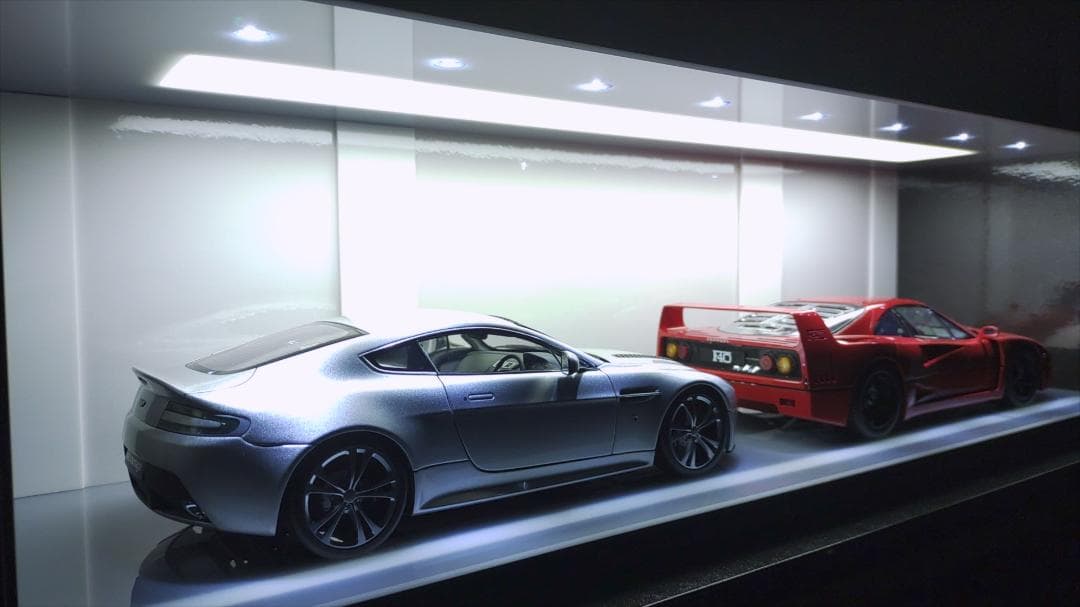 1/18 ジオラマ ショーケース LED照明 光センサー OFFタイマ ミニカー