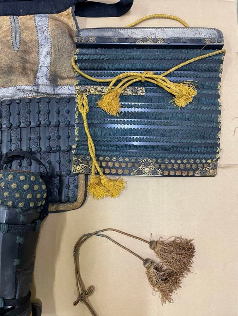 浅葱糸威二枚胴具足　等身大