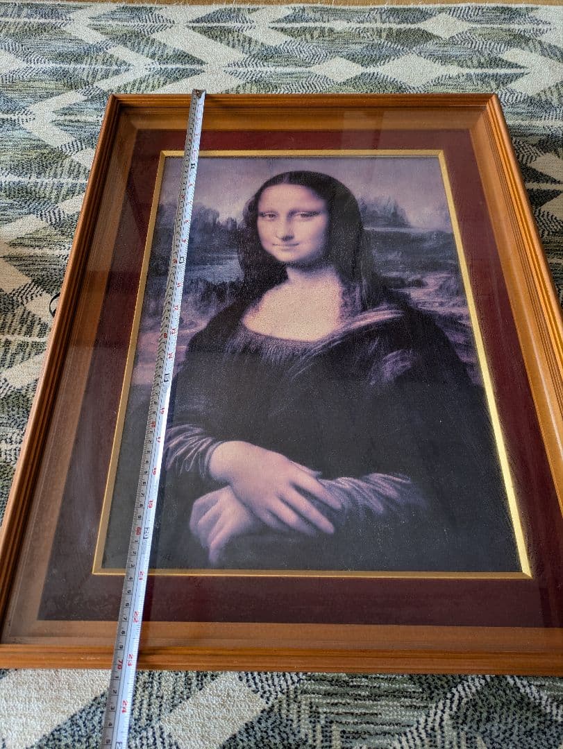モナリザ 　絵画　額縁の重厚感あり