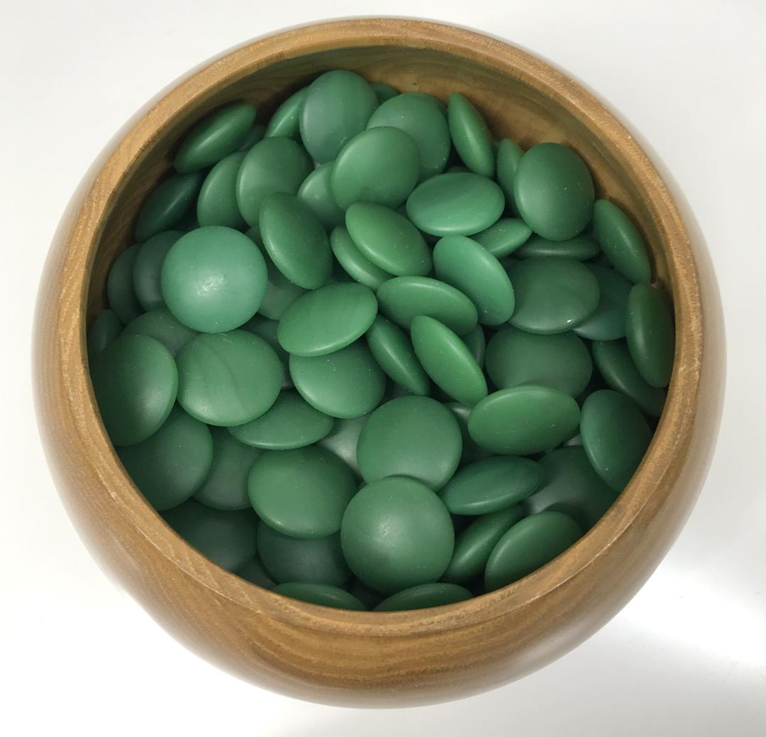 良品 希少 グリーン碁石 囲碁 グリーン 緑 天然木 目に優しい