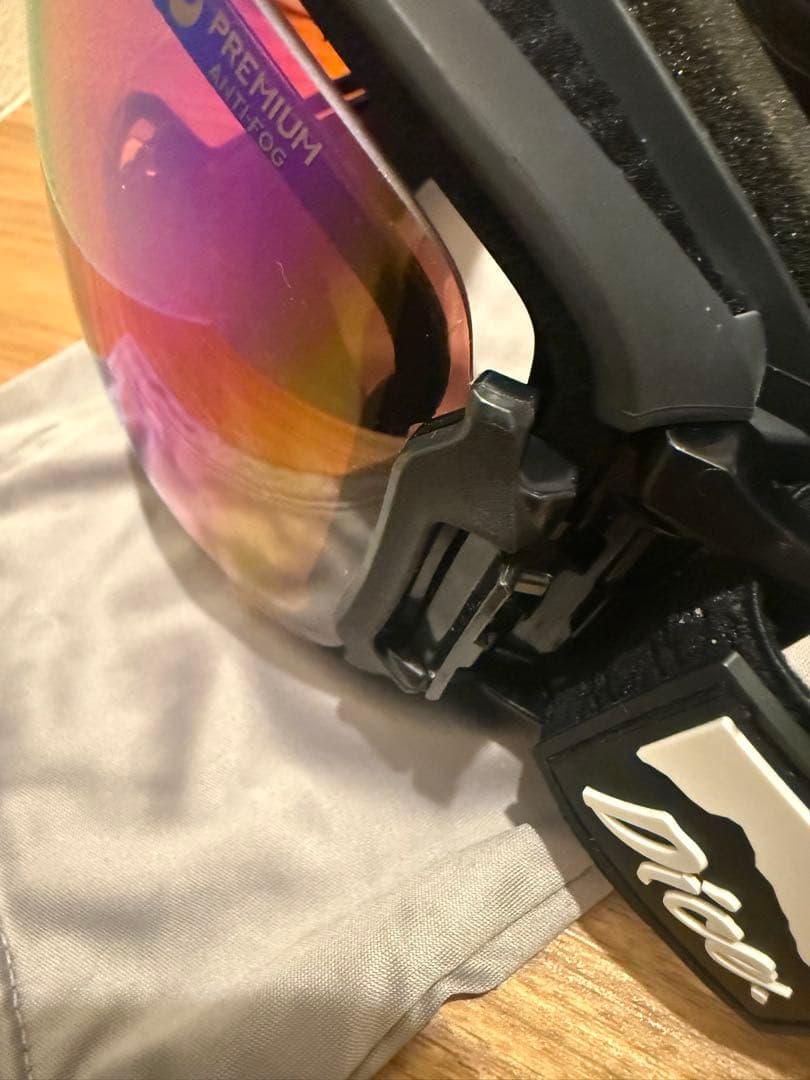 ダイス（DICE）スキースノーボードゴーグル 偏光レンズ BANK