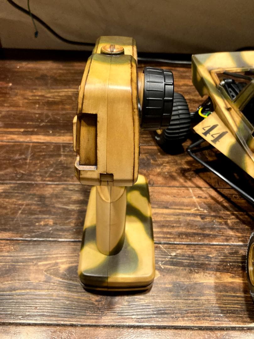 タミヤ　グラスホッパー　迷彩カスタムペイント　電動RCドライブセット付