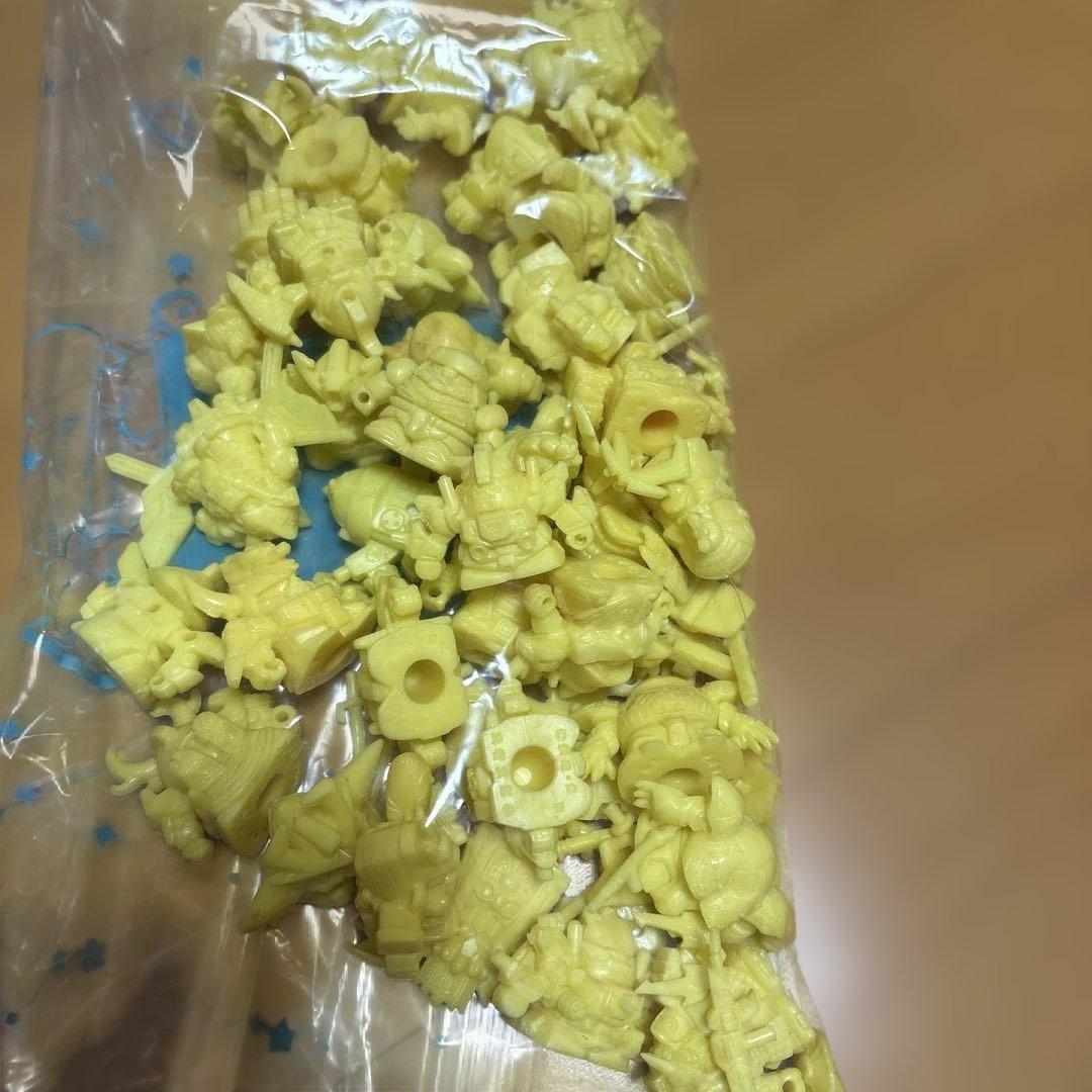 ガンダム　消しゴム(約190体)まとめ売り