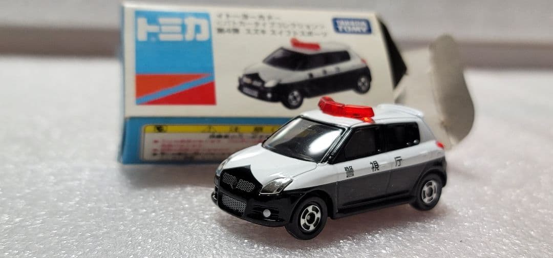 【送料無料】未使用！ スイフト パトカー 警視庁ミニカー 「 トミカ 」