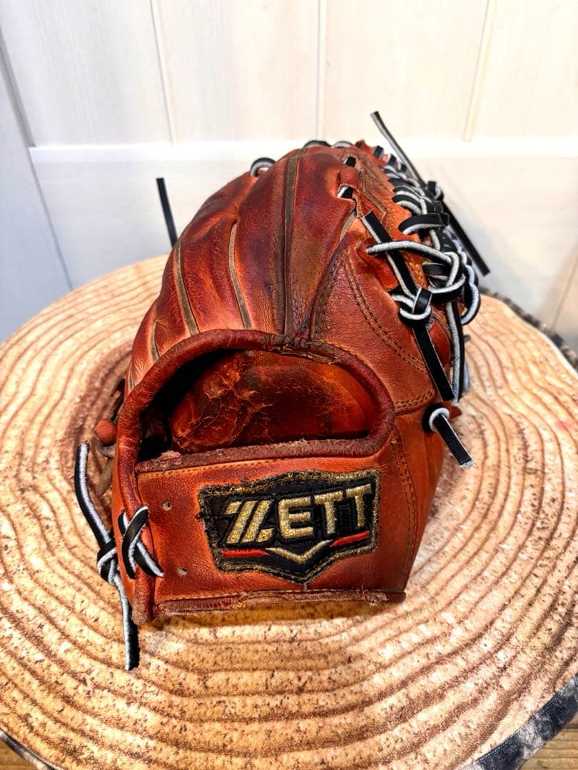 タイムセール！【即戦力】ZETT 硬式内野手用 グローブ 良型 ※指間に破れあり