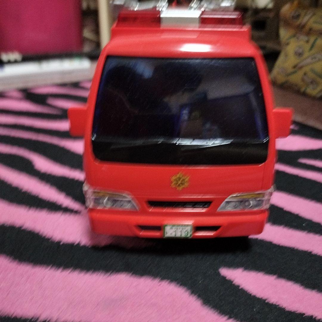 消防車 ミニカー 音と光付き