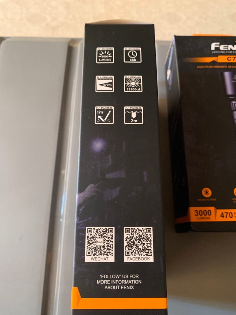 FENIX C7 USB充電式LEDライト