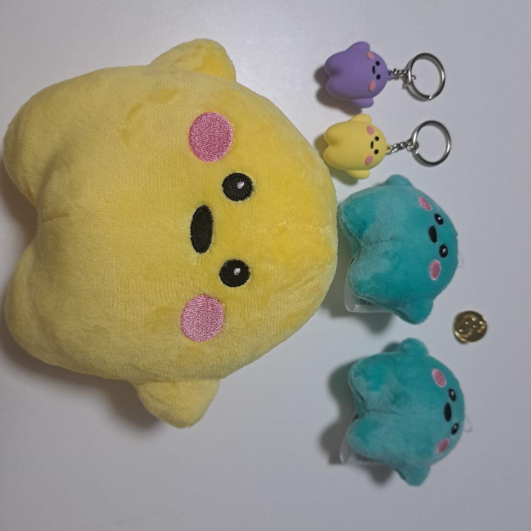 サーキュウーラちゃんのぬいぐるみ２個+黄色キーホルダー+ Waドイツピン