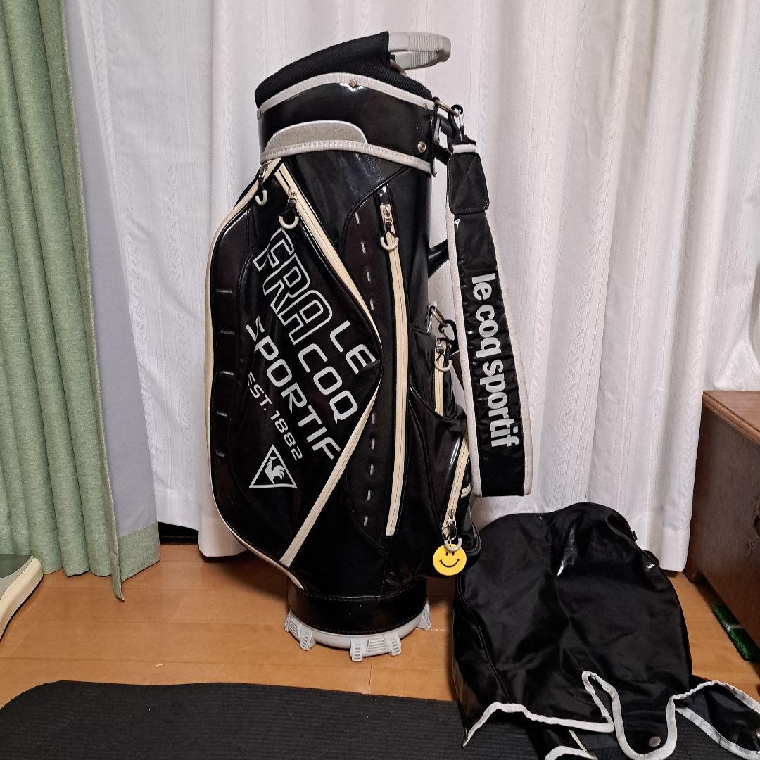 ルコックスポルティフキャディバッグ、便利な8分割、磁石式ヘッドカバー3個付き。