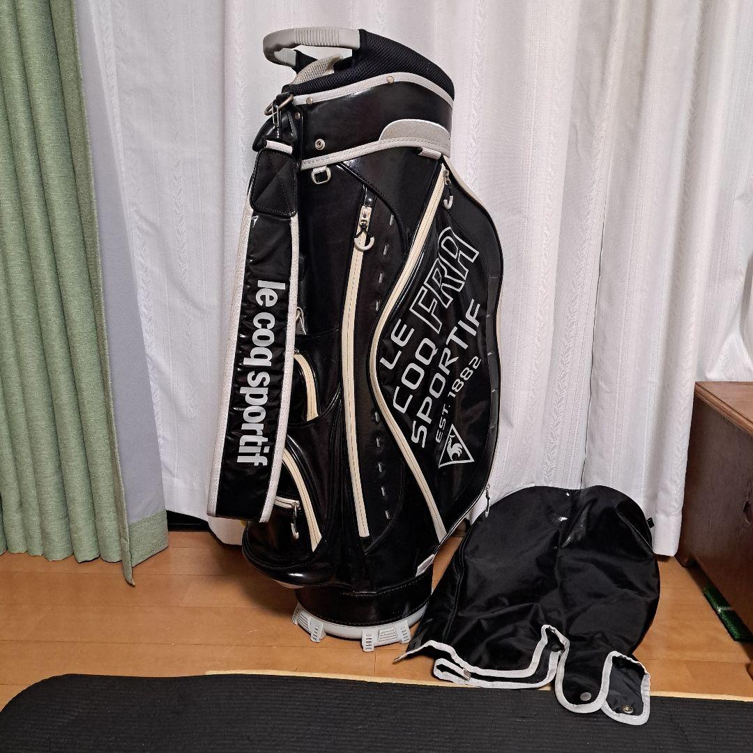 ルコックスポルティフキャディバッグ、便利な8分割、磁石式ヘッドカバー3個付き。