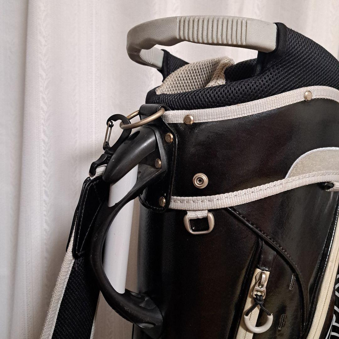 ルコックスポルティフキャディバッグ、便利な8分割、磁石式ヘッドカバー3個付き。