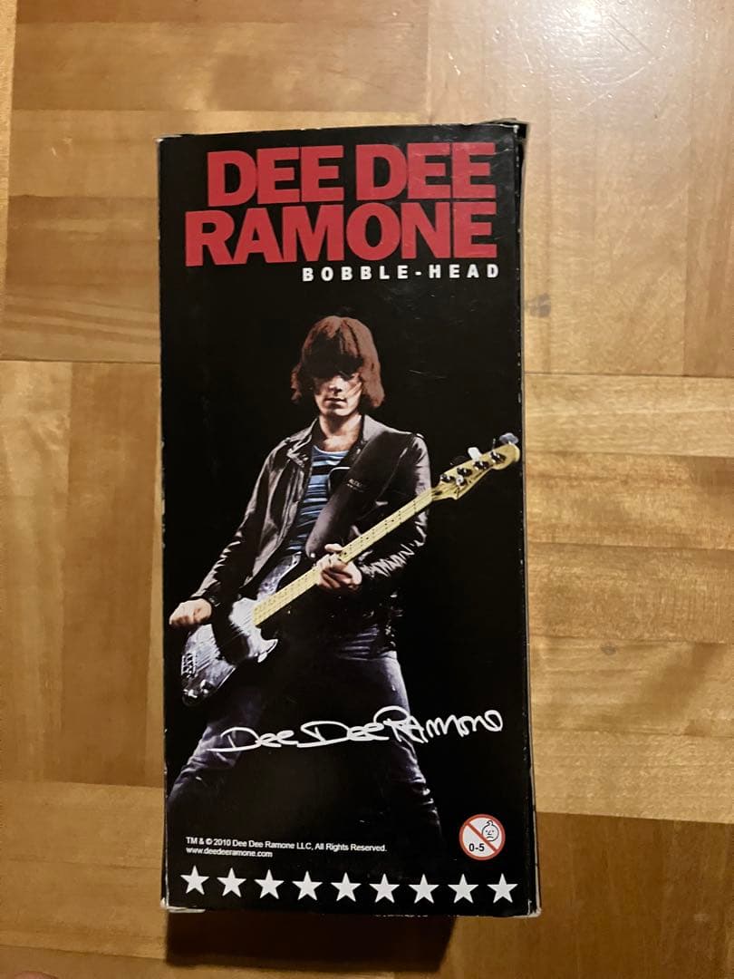 DEE DEE RAMONE ボブルヘッド フィギュア