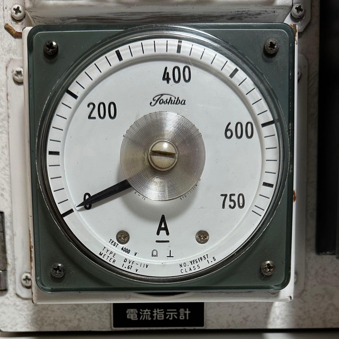 能勢電鉄3100系　電流計・電圧計（化粧板付）