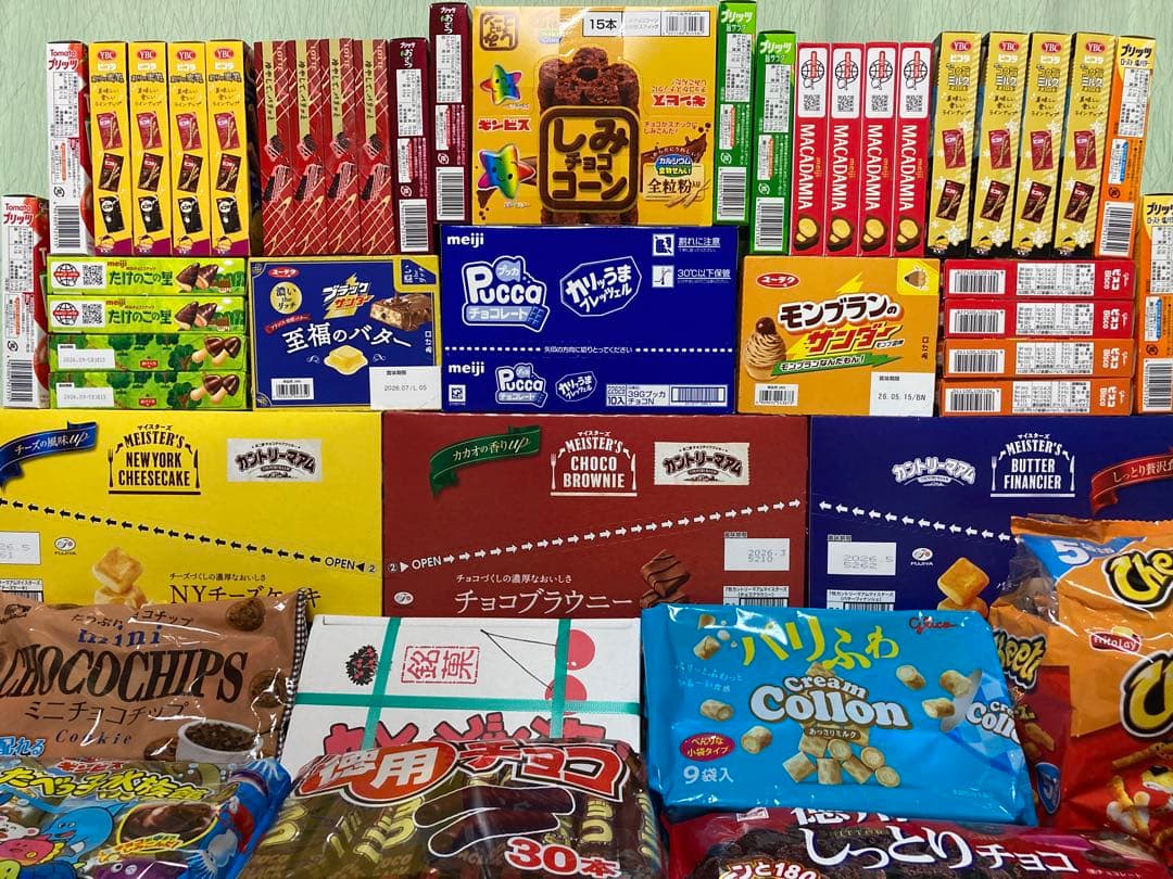 詰め合わせ　大量お菓子セット プッカ、ブラックサンダー、紗々、カントリーマアム他