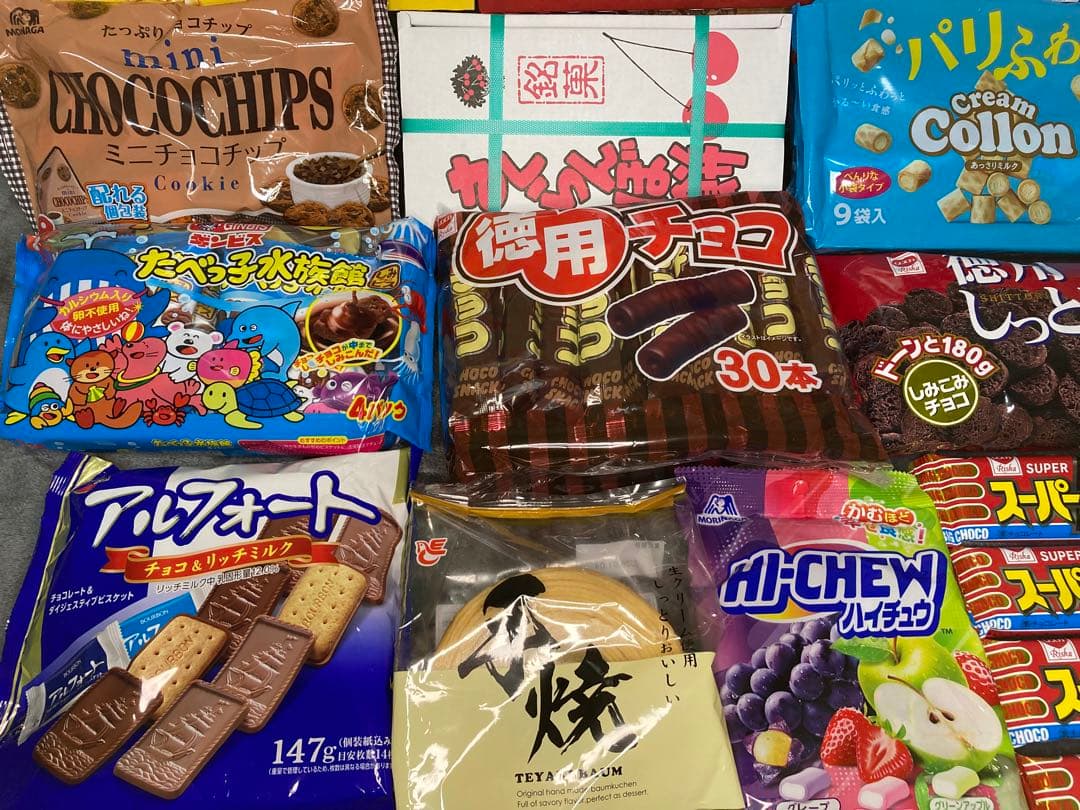 詰め合わせ　大量お菓子セット プッカ、ブラックサンダー、紗々、カントリーマアム他