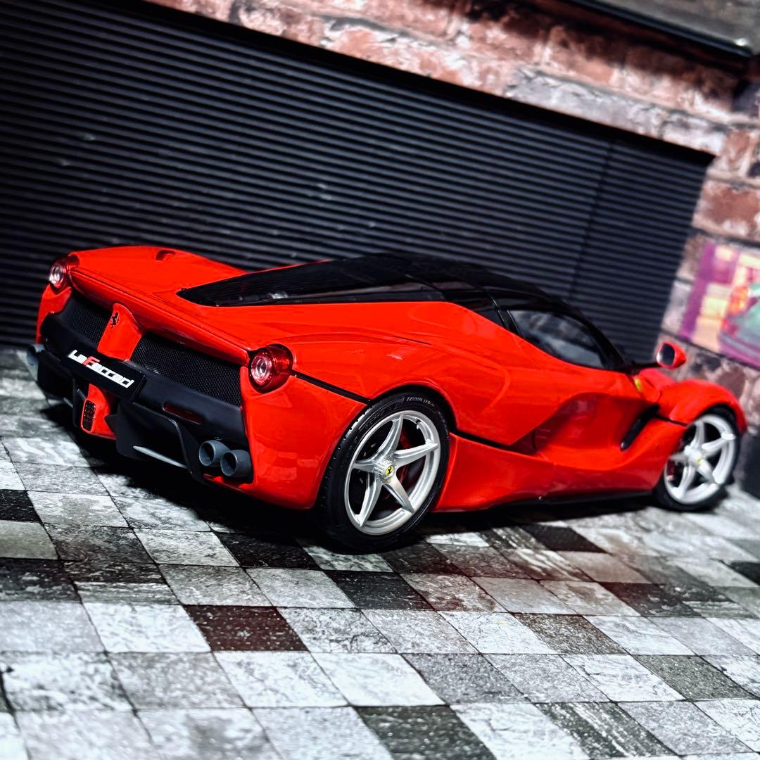 1/18 BBR フェラーリ ラ フェラーリ ロッソコルサ 322