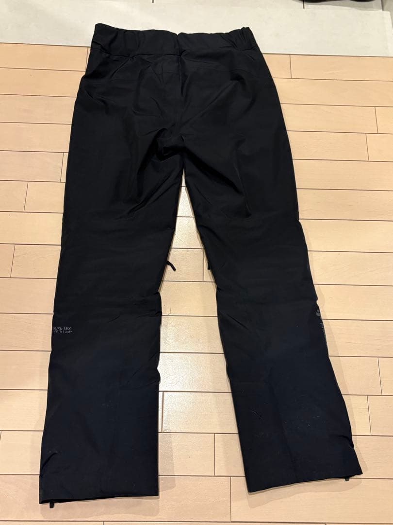 Sweet Protection 上オリーブグリーン 下ブラック サイズS