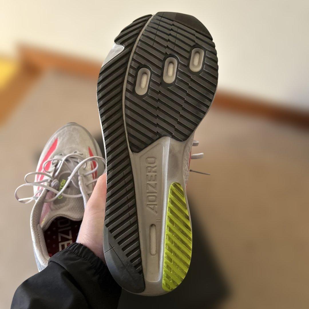 アディダス　アディゼロSL2