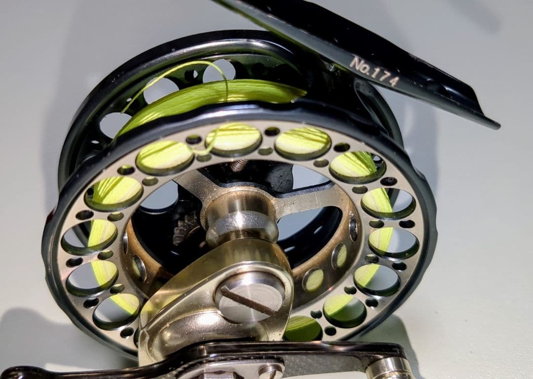 黒鯛工房落し込みリールZ75-BG HISPEED