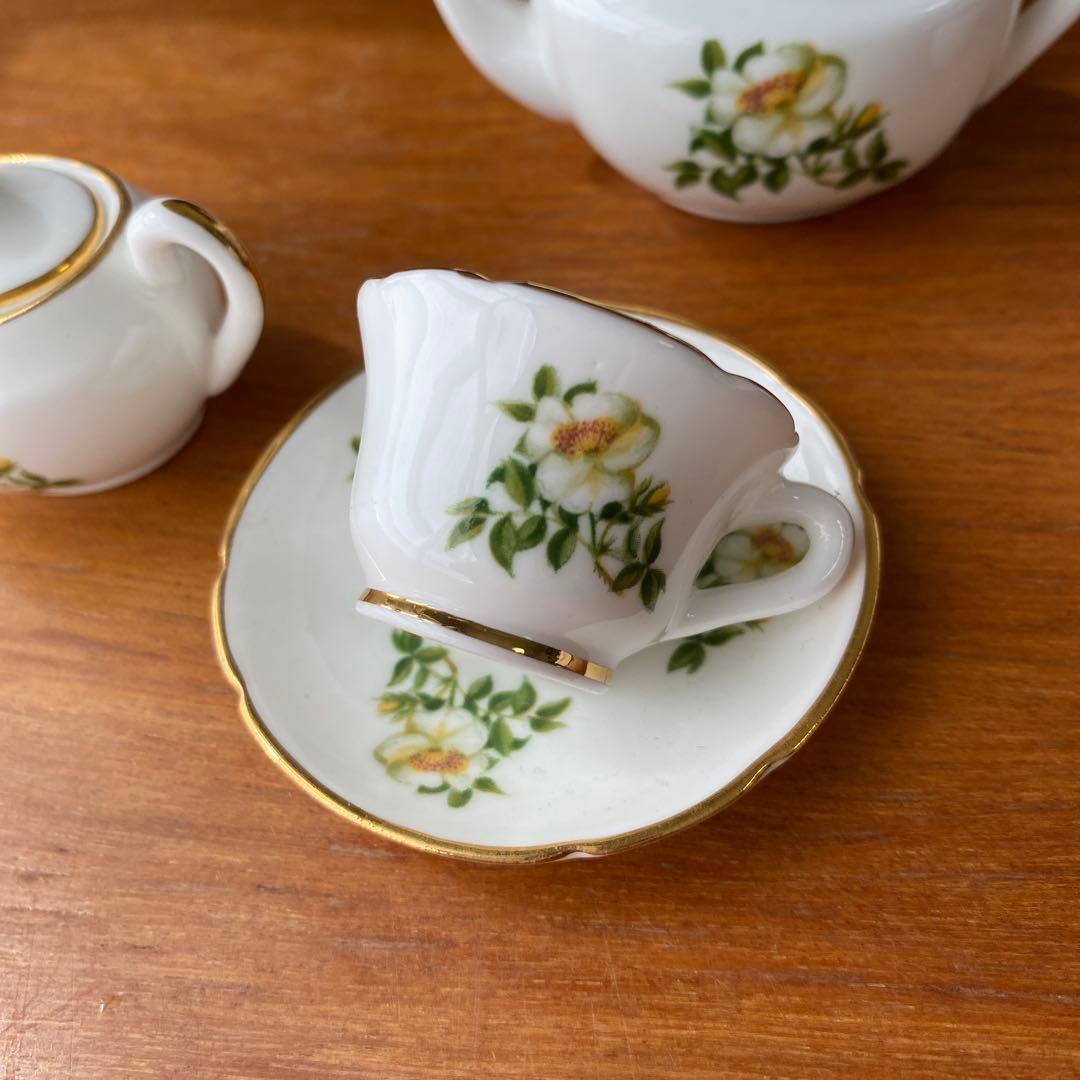 英国　ナショナルトラスト　オークリー　ミニチュア　ティーセット