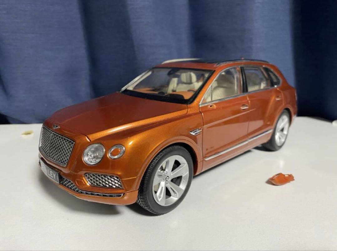 レア！ 1/18 京商 ベントレー ベンテイガ ミニカー 送料無料