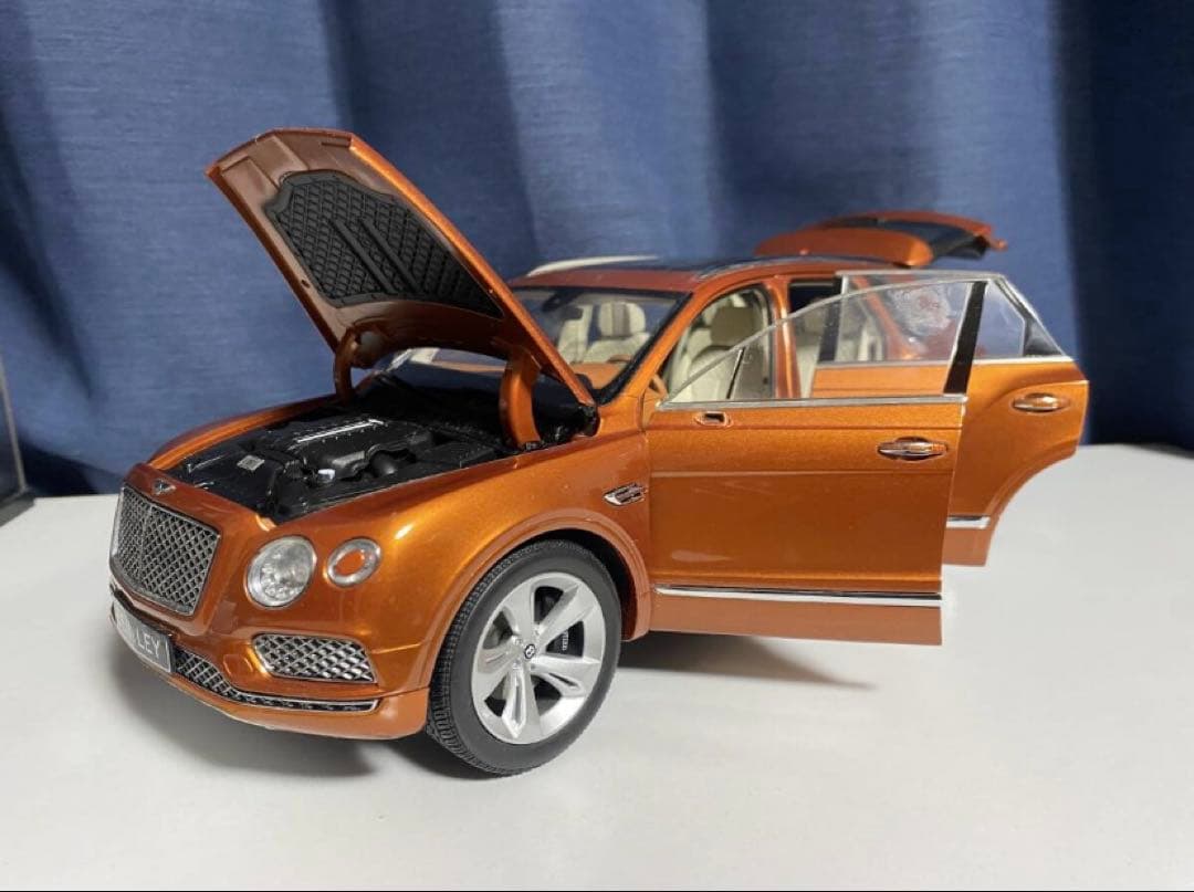 レア！ 1/18 京商 ベントレー ベンテイガ ミニカー 送料無料