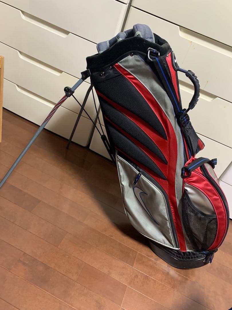 Nike キャディバッグ 赤銀 スタンド付き　ゴルフ