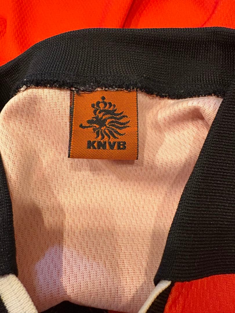 人気！レア！サッカーオランダ代表の長袖ユニホーム❗️