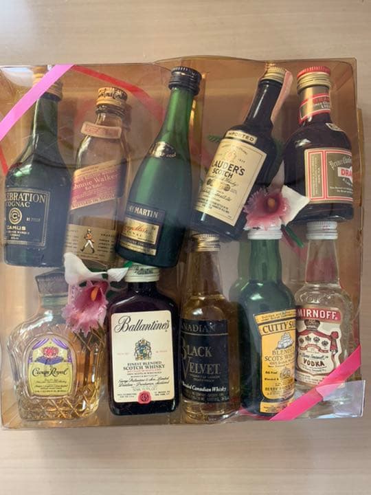 【超希少】洋酒、ミニポトル11本、1987年購入、ハワイお土産