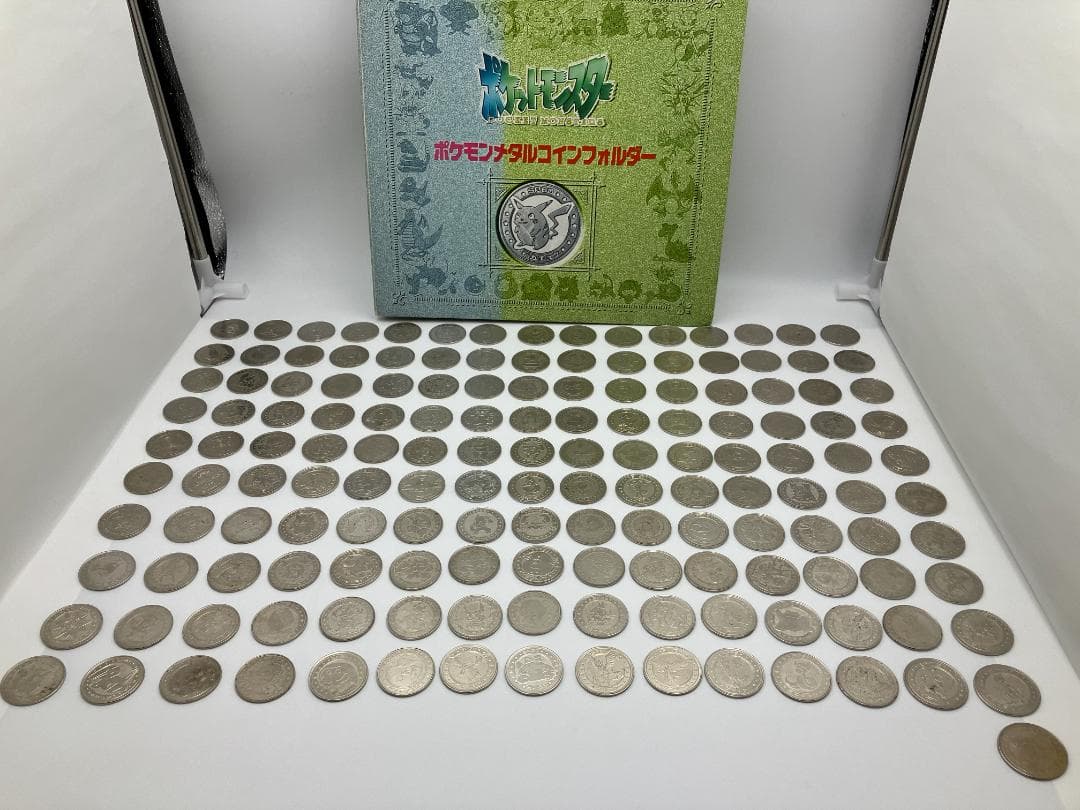 ポケモン　メタル　１５１種　コンプ　メダル　　明治