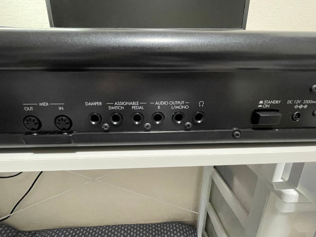 [極美品] KORG M50 シンセサイザー 61鍵 専用ケース付き