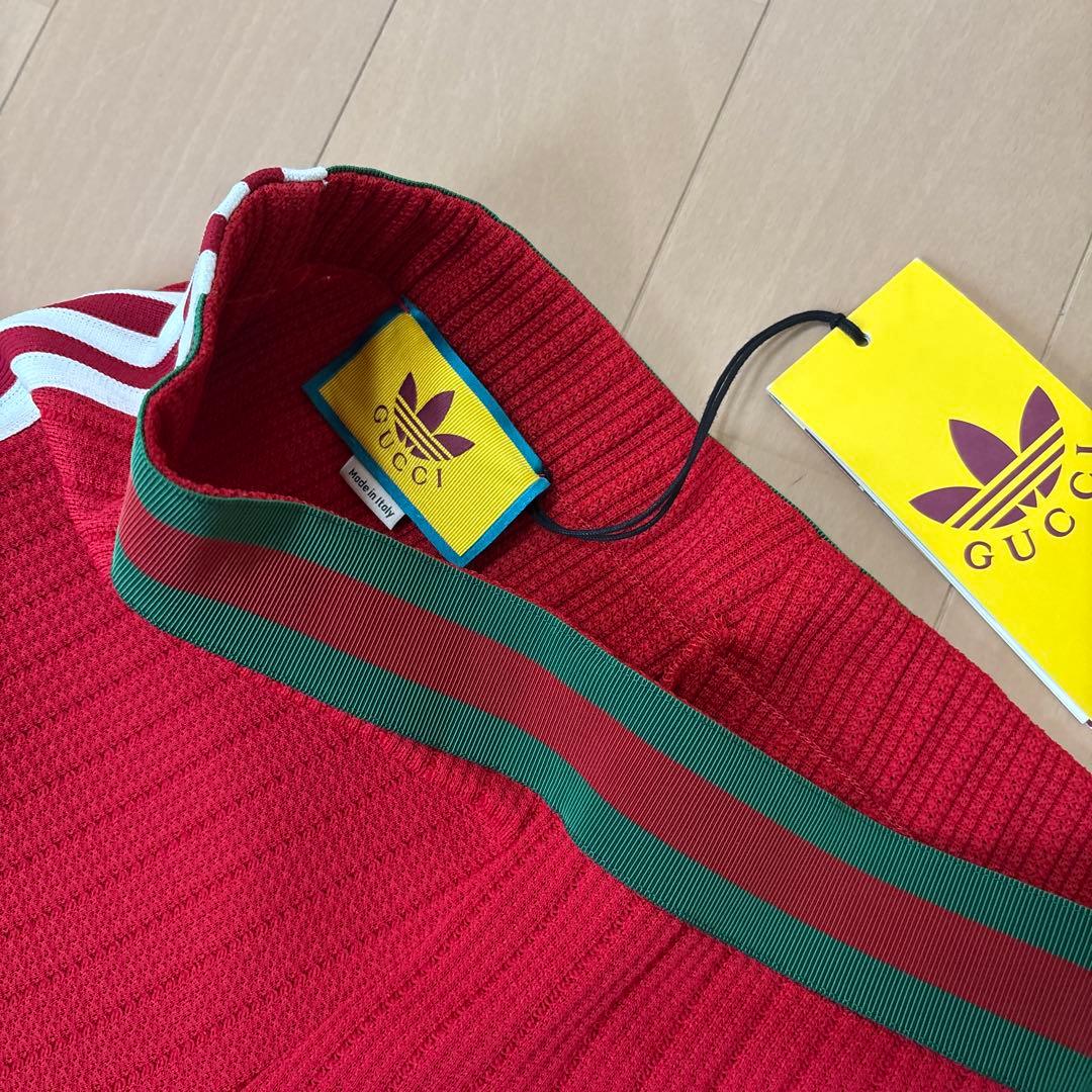未使用【アディダス × グッチ 】ストライプ　パンツ 赤