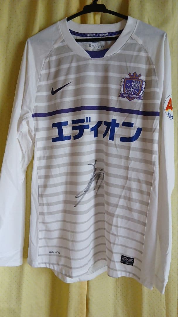 【貴重】サンフレッチェ広島　佐藤寿人　直筆サイン入り　プロ仕様　ユニフォーム