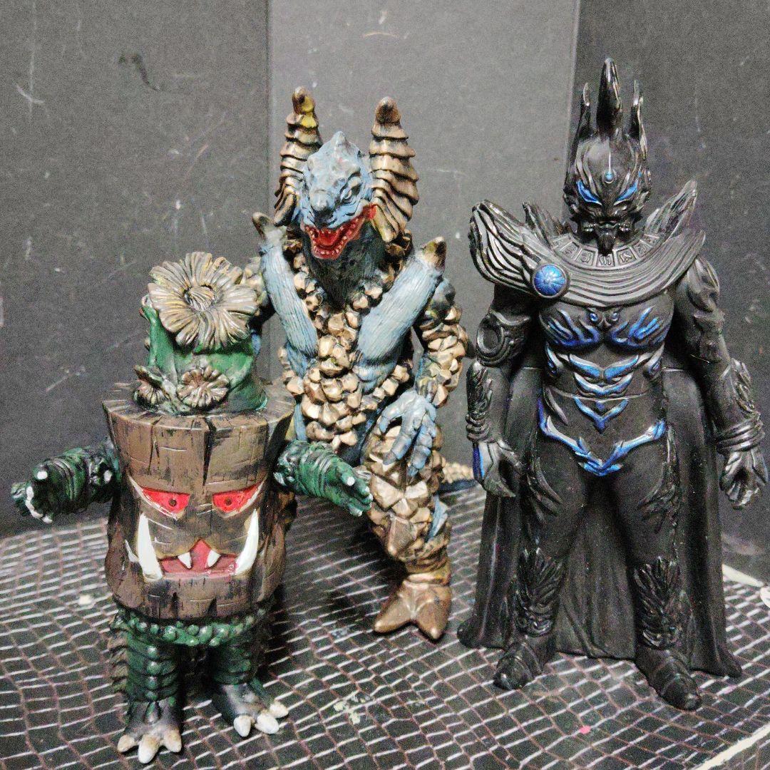 上野淳子ウルトラ怪獣旧型絶版ソフビ