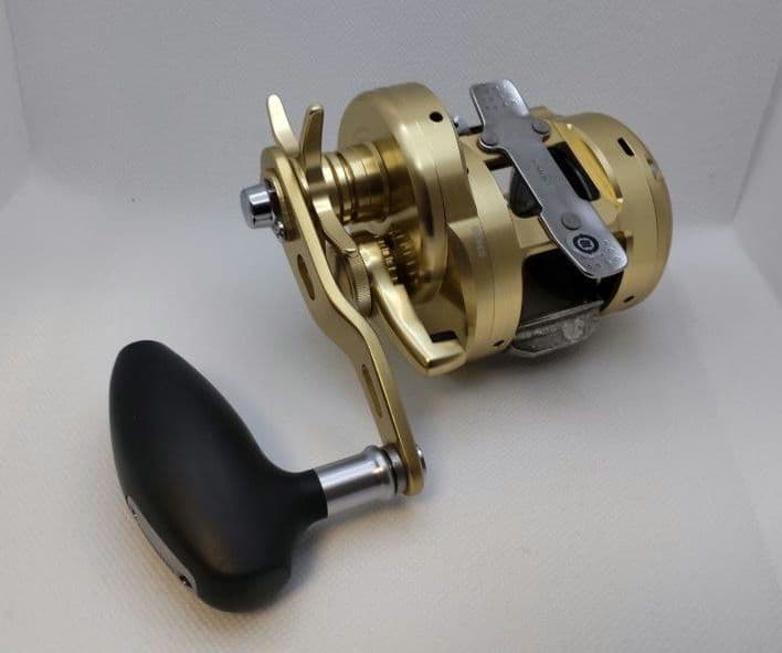 美品　シマノ　オシアコンクエストCT300HG（右巻き）