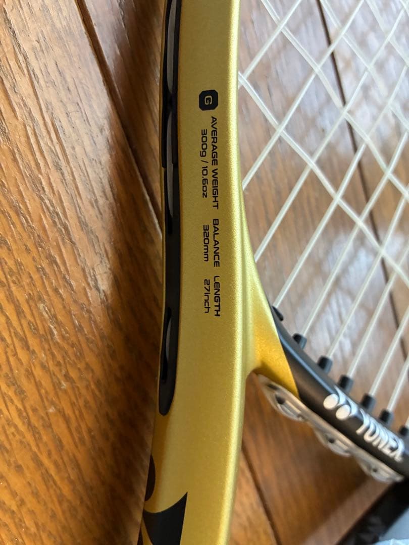 硬式テニスラケット　ヨネックス　EZONE100 リミテッド　G2 300g