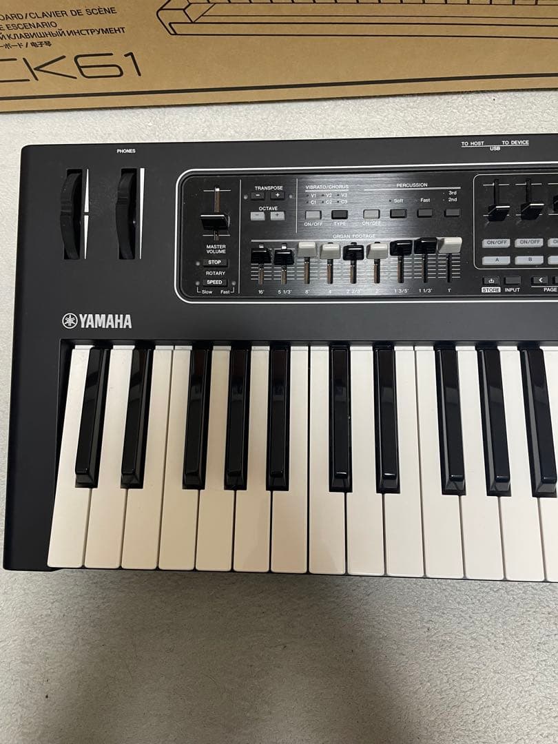 即購入可　超美品　YAMAHA CK61 キーボード　ピアノ　シンセ