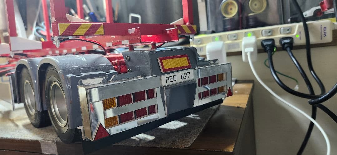 タミヤ　1/14フルトレーラー材木トレーラー