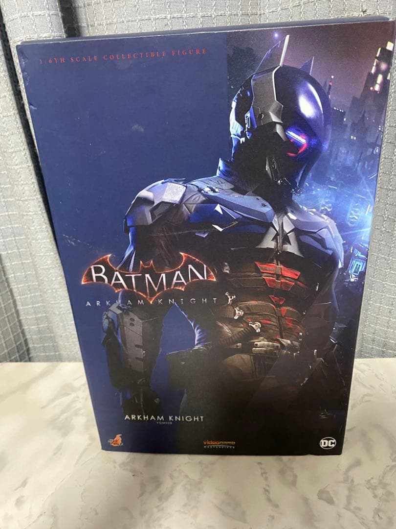 ホットトイズ　ビデオゲーム・マスターピース　バットマン　１／６　アーカム・ナイト