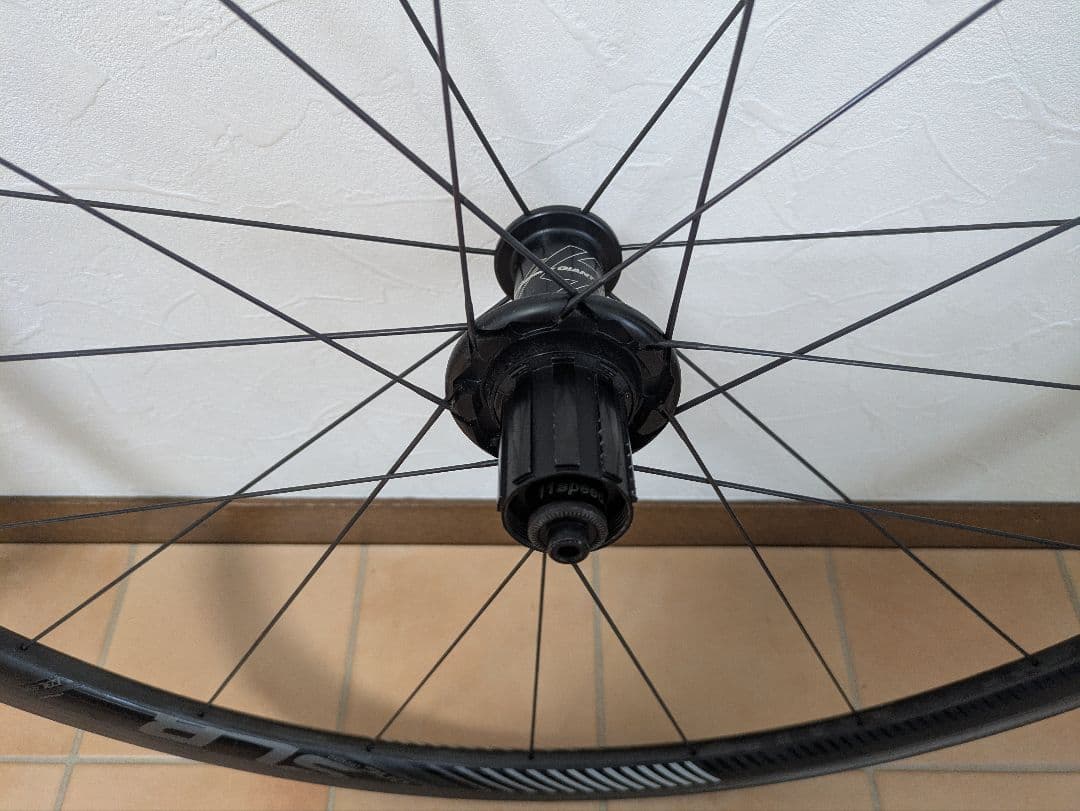 GIANT SLR1 カーボンチューブレスホイール　リムブレーキ