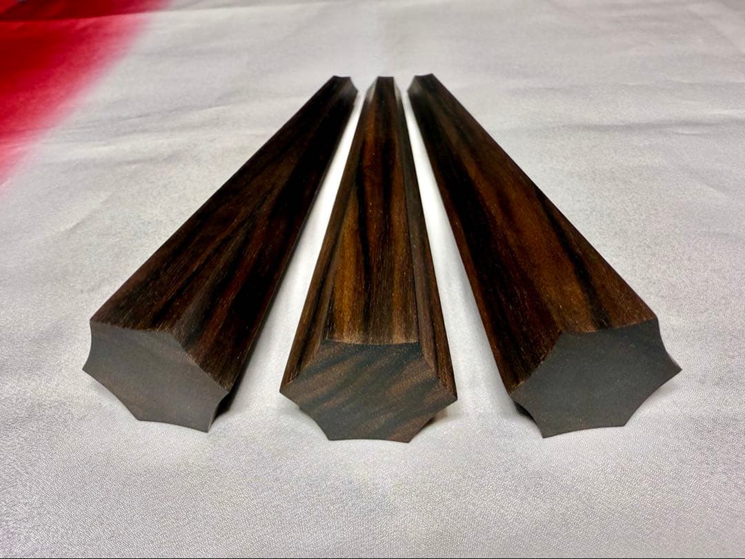 【逸品】津軽三味線 糸巻き 縞黒檀 無垢一本造 宇柄 八分八厘 極太 特注 糸巻