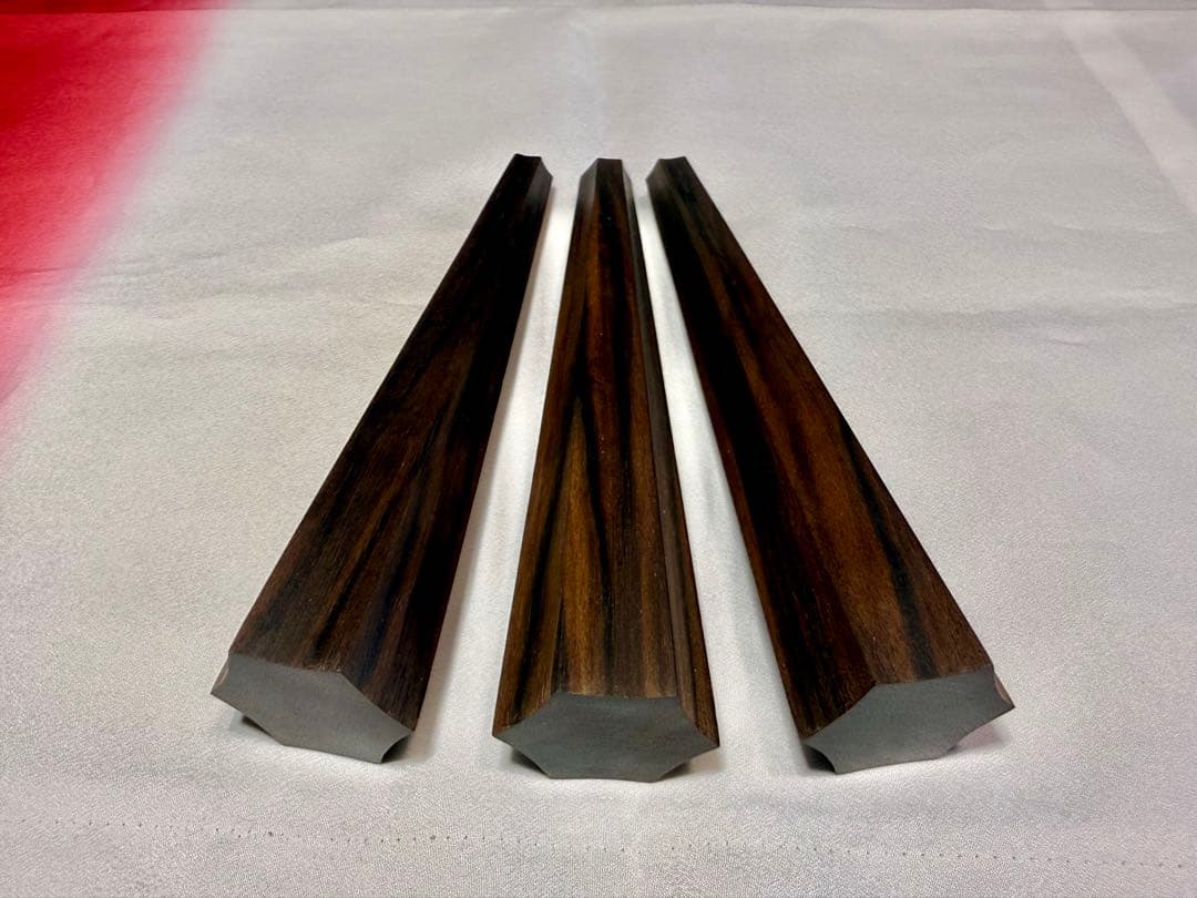 【逸品】津軽三味線 糸巻き 縞黒檀 無垢一本造 宇柄 八分八厘 極太 特注 糸巻