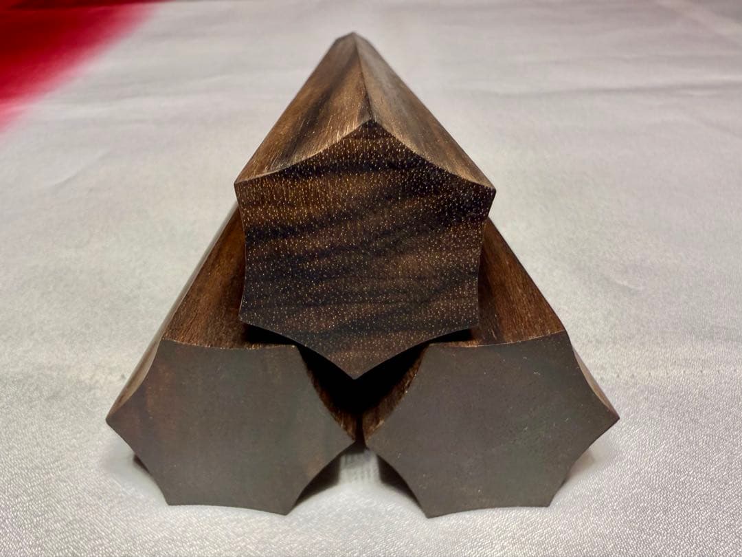 【逸品】津軽三味線 糸巻き 縞黒檀 無垢一本造 宇柄 八分八厘 極太 特注 糸巻