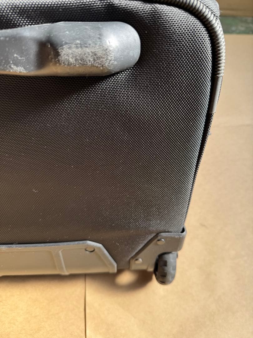 モンベル　ウィーリーダッフル80