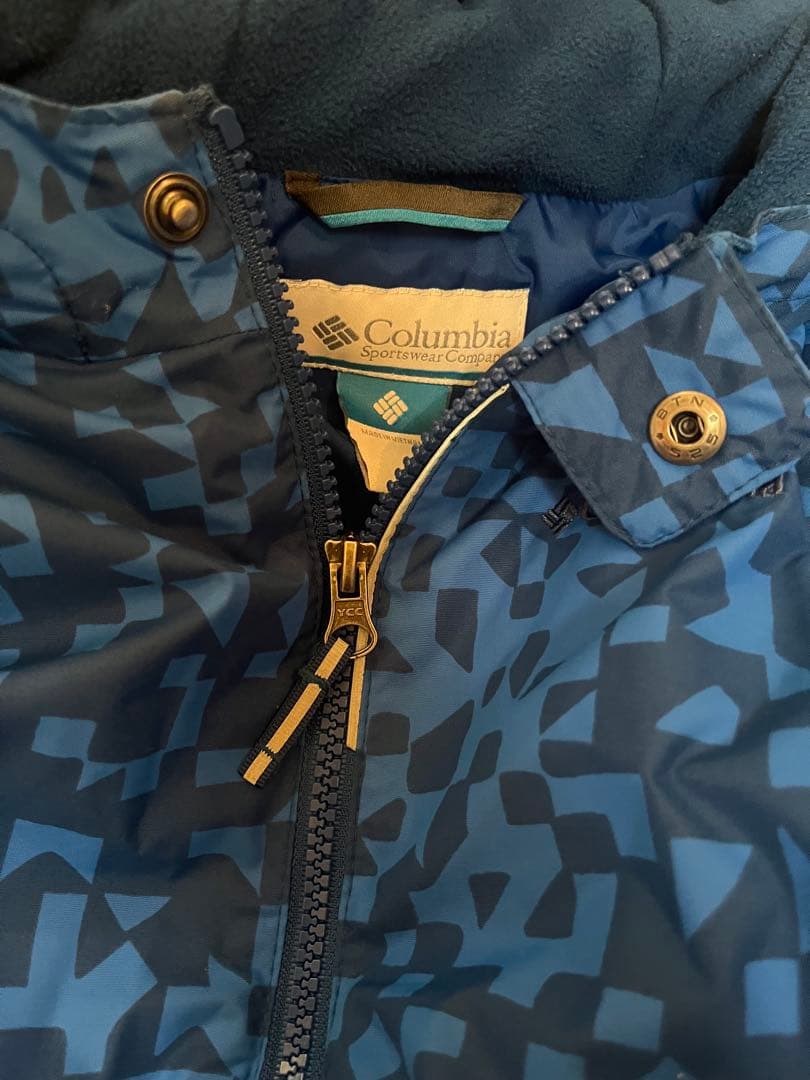 超美品　コロンビア　スキーウェア　キッズ　3T 幾何学柄